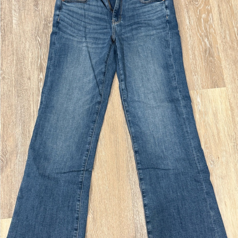 American Eagle Outfitters Favorite Boyfriend Jeans